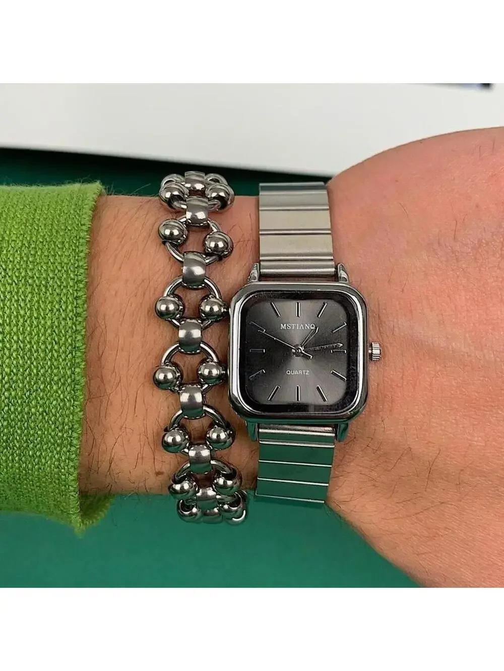 2000s Y2k style silver square watch. Classy sporty style watch. Stainless steel.